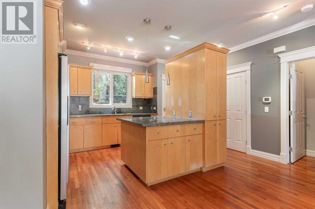 Single Family House for Sale in   A Street SW Altadore Calgary 
