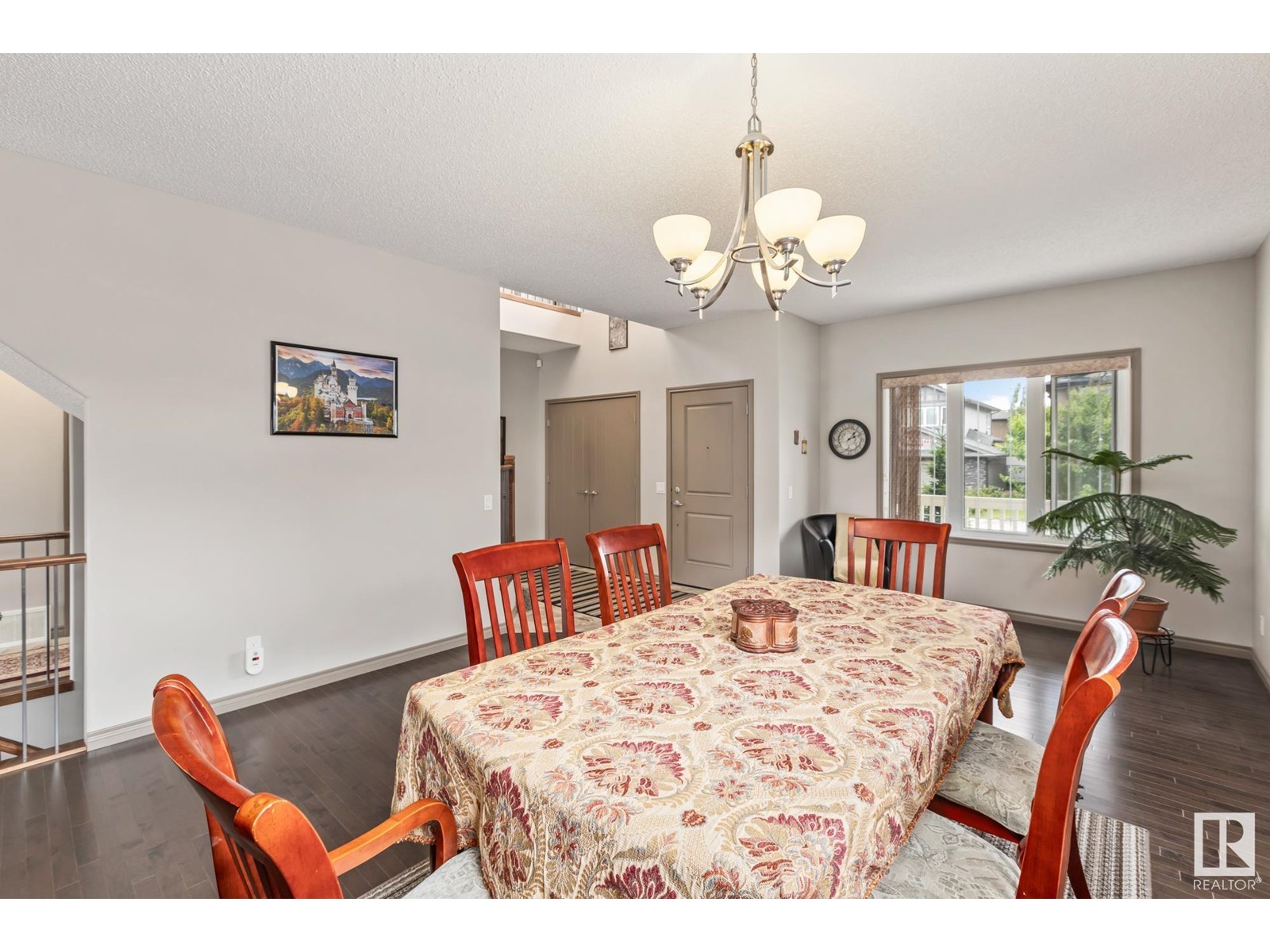 Photo 19 of 9520 206 St Nw, Edmonton AB