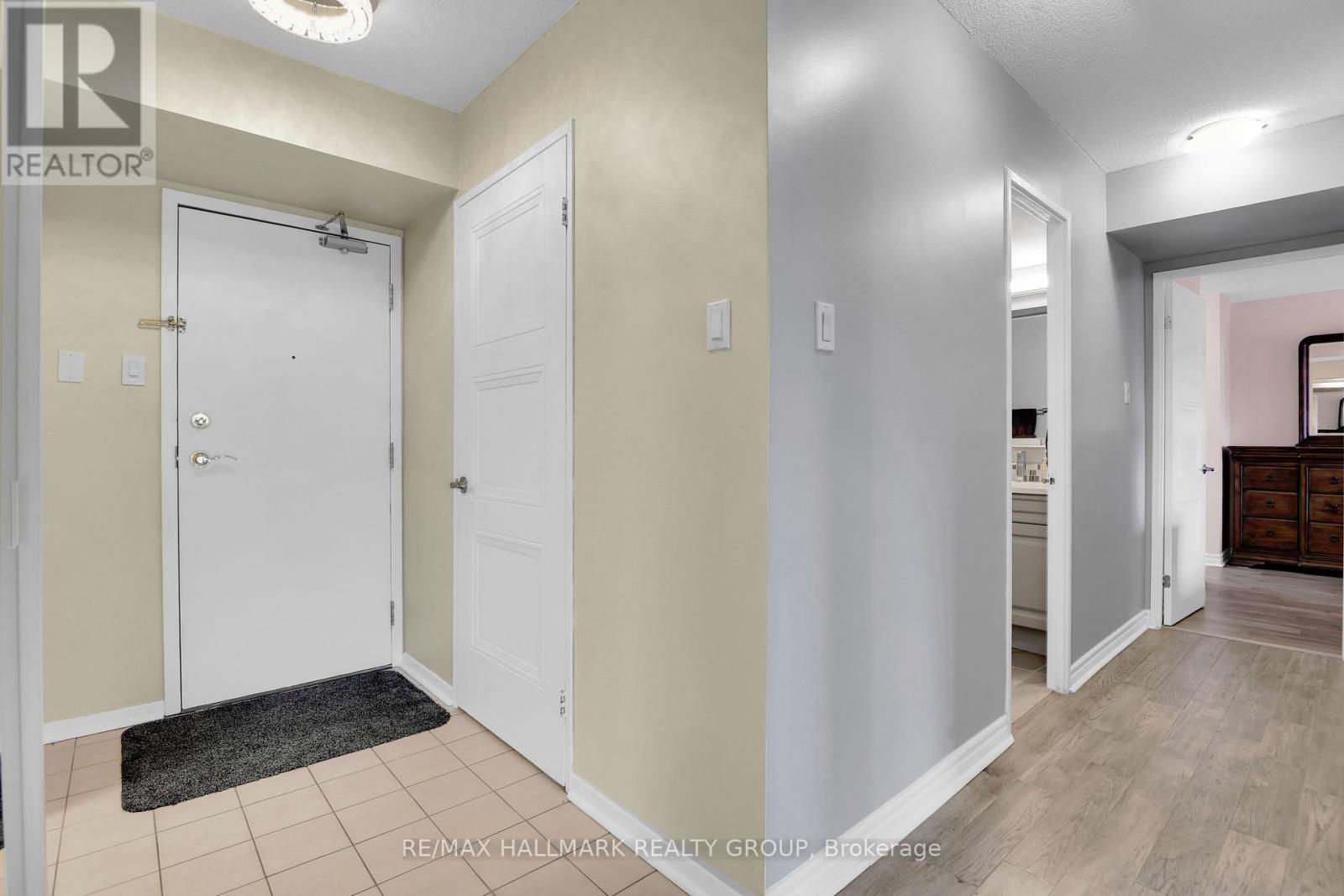 Photo 34 of 503 545 St Laurent Boulevard, Ottawa ON