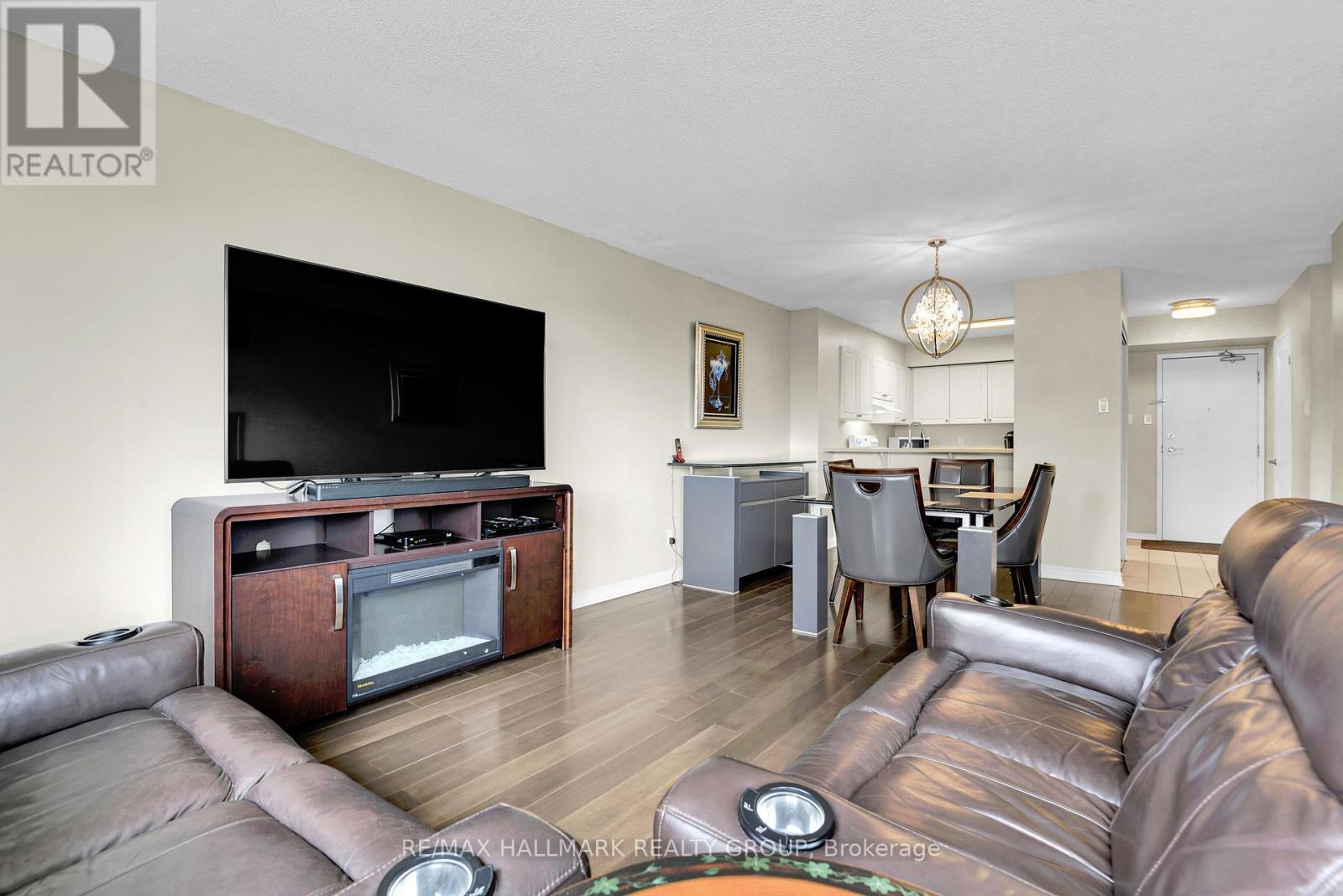 Photo 43 of 503 545 St Laurent Boulevard, Ottawa ON