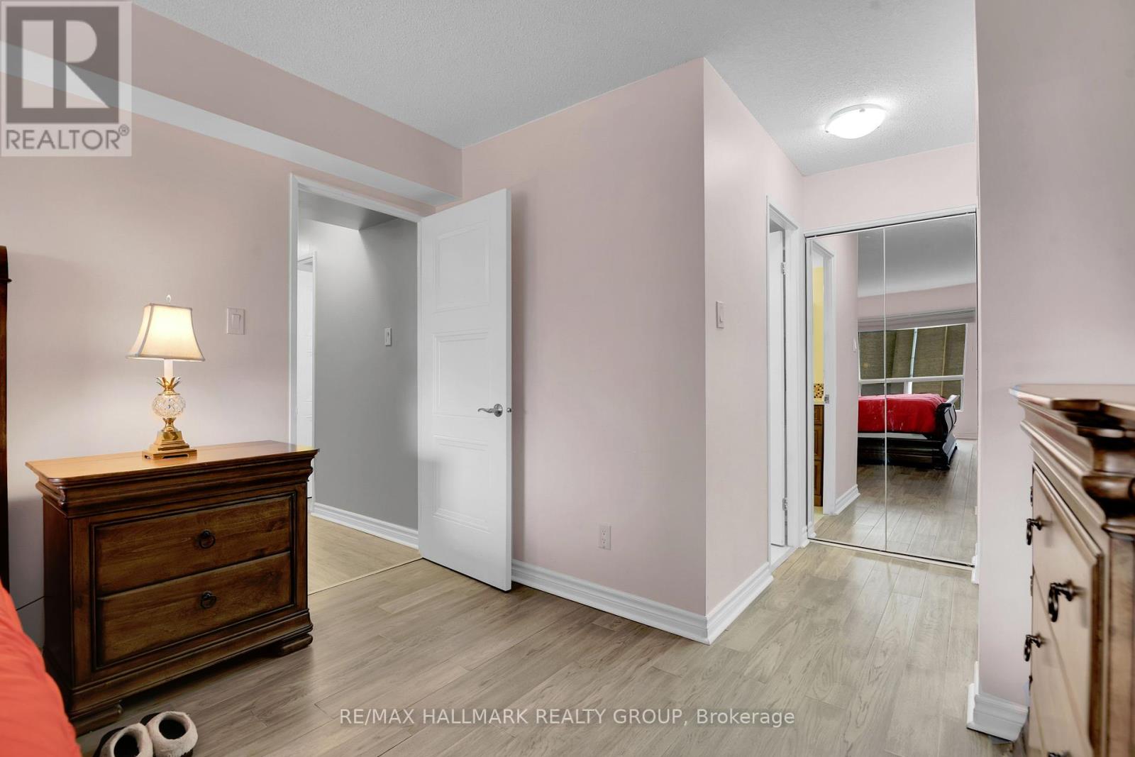 Photo 46 of 503 545 St Laurent Boulevard, Ottawa ON