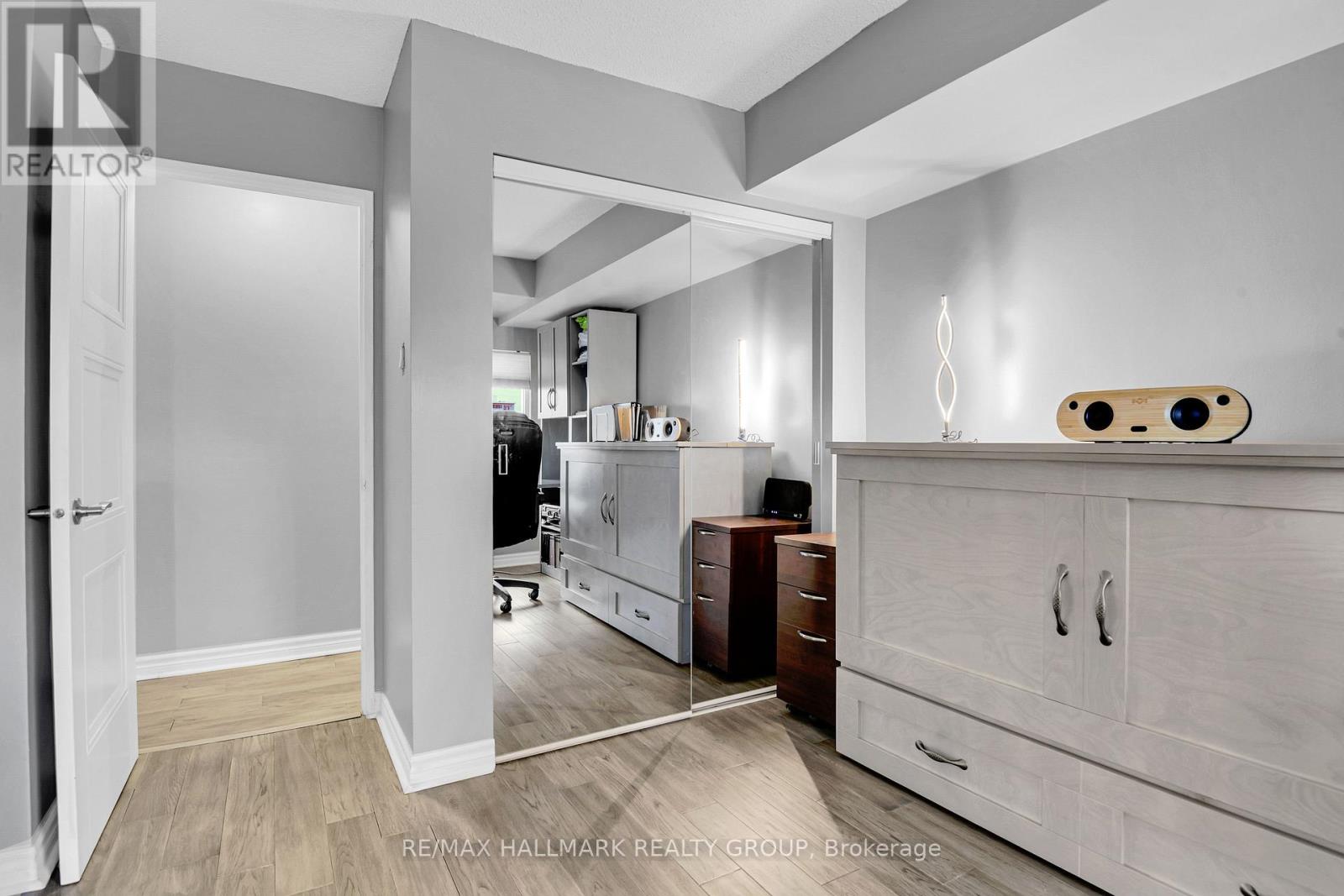 Photo 15 of 503 545 St Laurent Boulevard, Ottawa ON