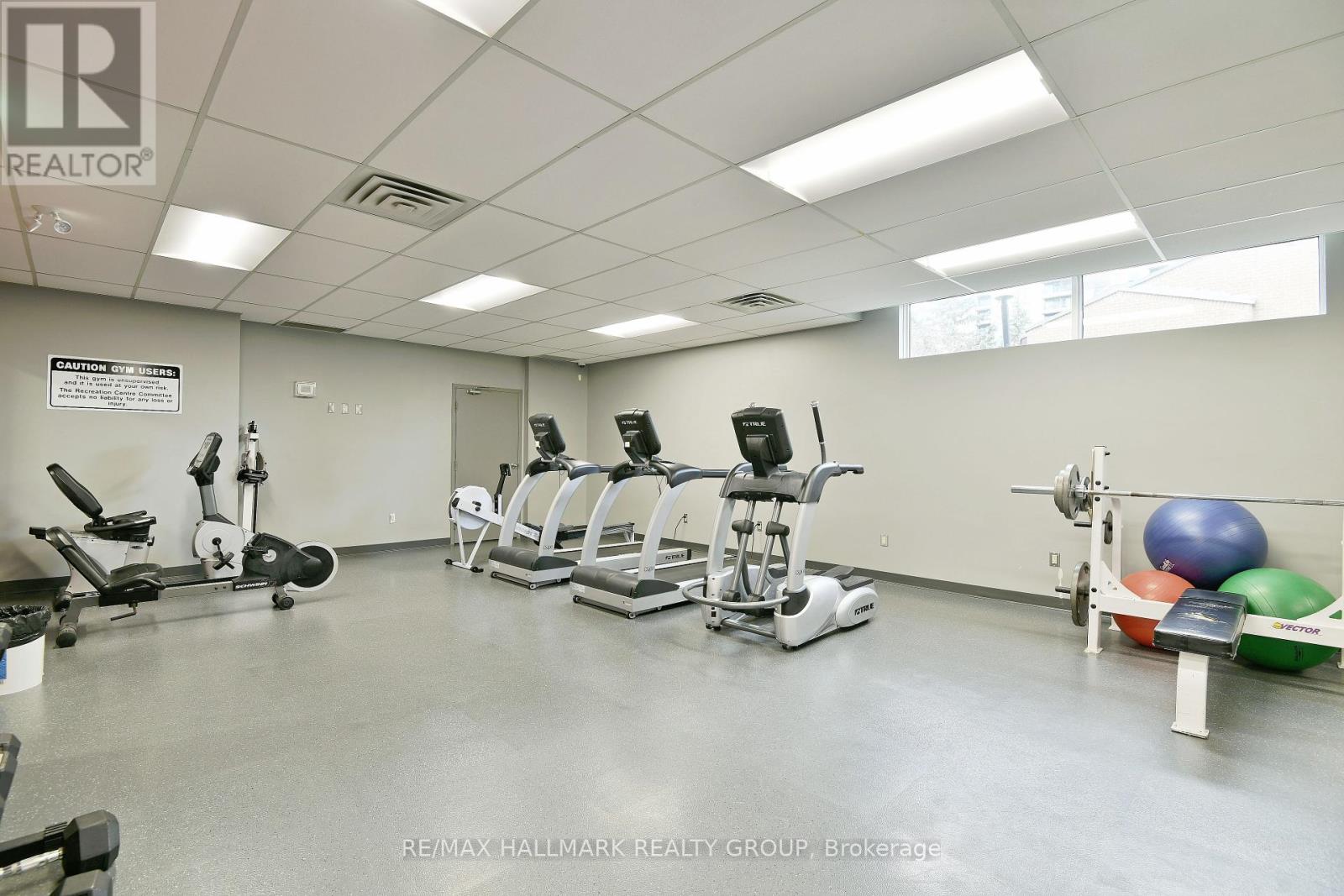 Photo 6 of 503 545 St Laurent Boulevard, Ottawa ON