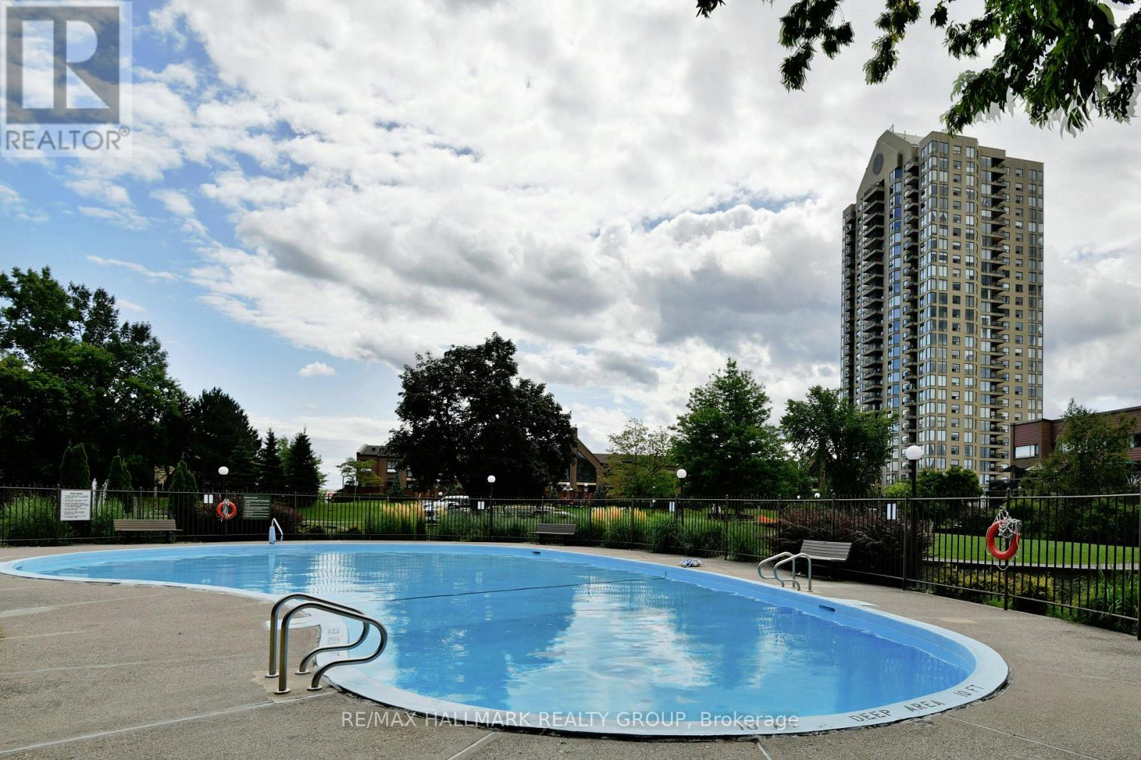 Photo 24 of 503 545 St Laurent Boulevard, Ottawa ON