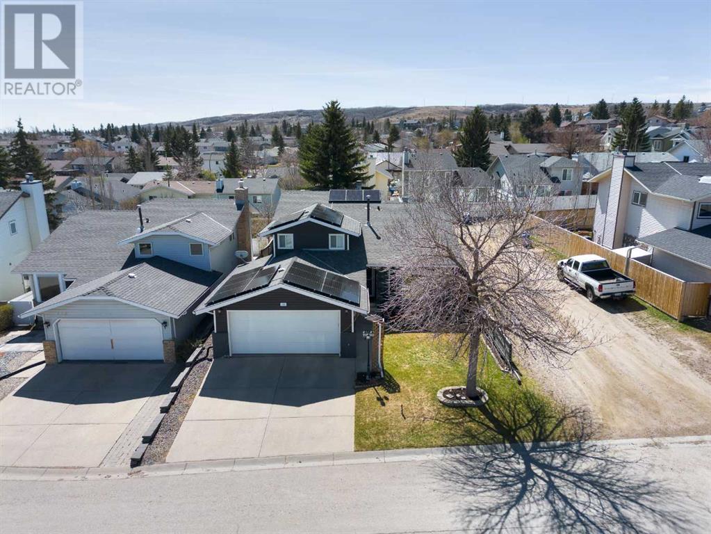 Single Family House 4 Level for Sale in  MacEwan Meadow Way NW MacEwan Glen Calgary 