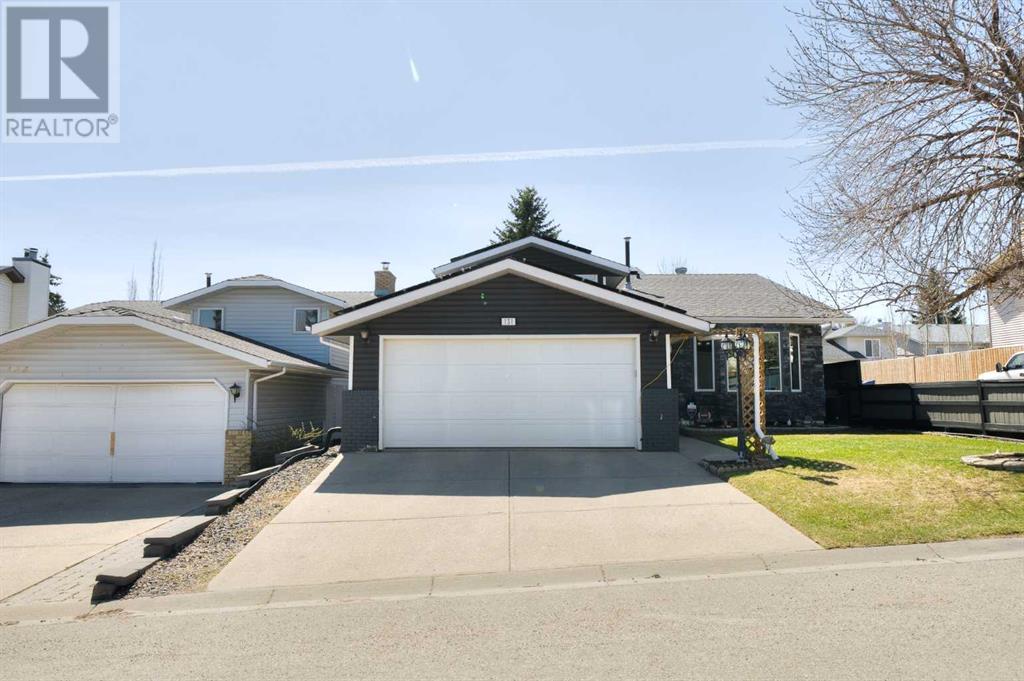 Single Family House 4 Level for Sale in  MacEwan Meadow Way NW MacEwan Glen Calgary 