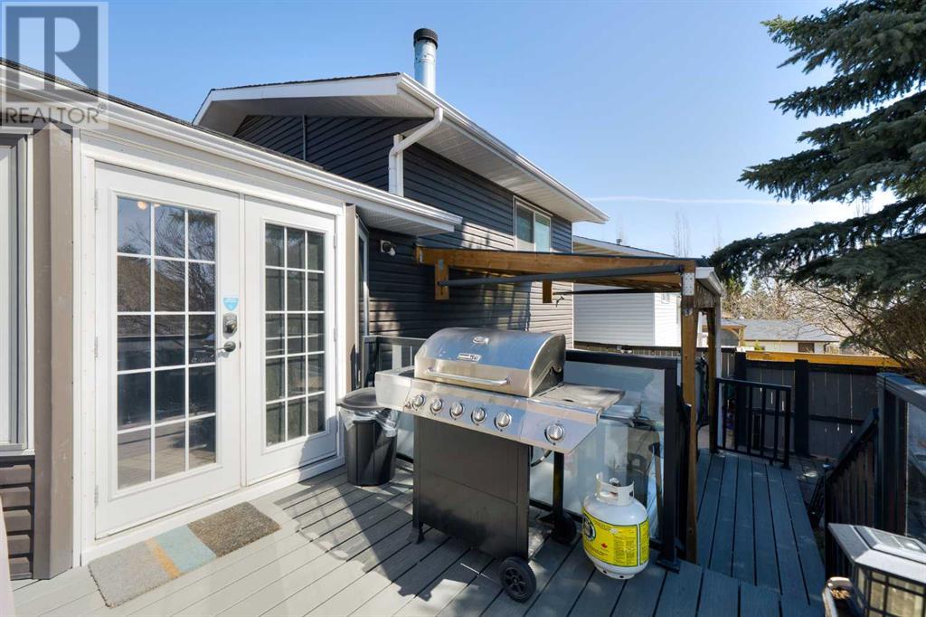Single Family House 4 Level for Sale in  MacEwan Meadow Way NW MacEwan Glen Calgary 