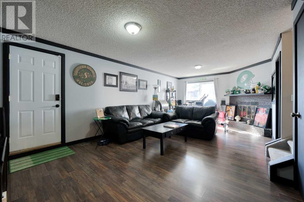 Single Family House 4 Level for Sale in  MacEwan Meadow Way NW MacEwan Glen Calgary 