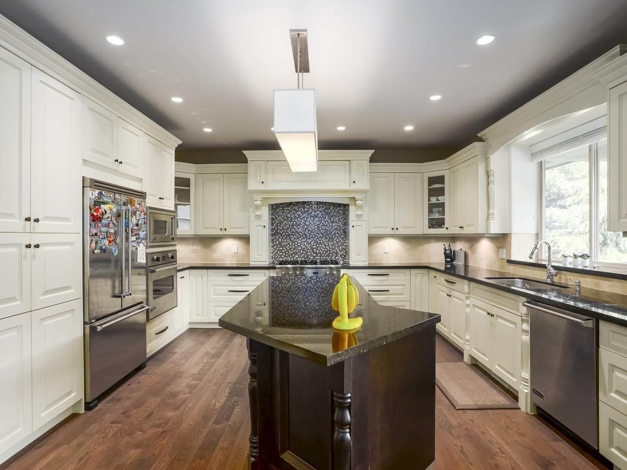 Photo 9 of 16297 27 A Avenue, Surrey BC
