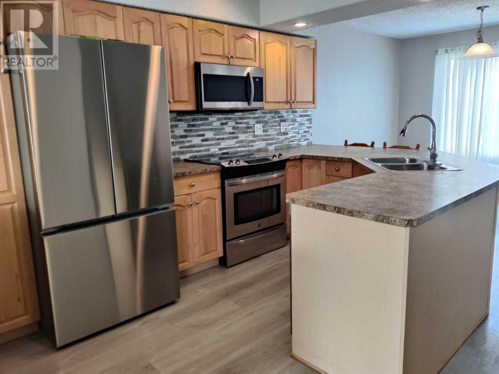 Photo 5 of 6 200 Arabian Drive, Fort Mcmurray AB