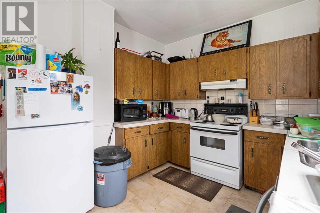 Single Family House for Sale in   Avenue SW Cliff Bungalow Calgary 