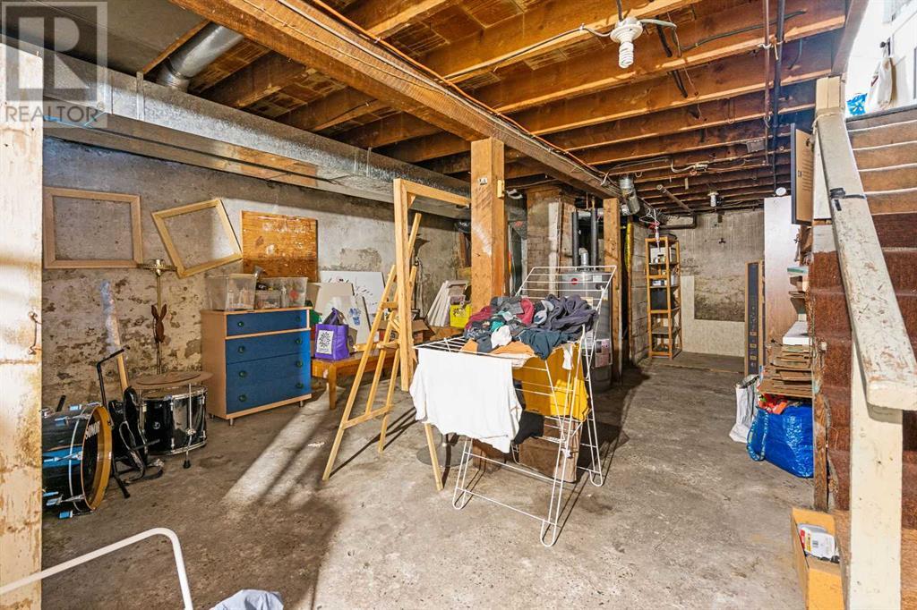 Single Family House for Sale in   Avenue SW Cliff Bungalow Calgary 