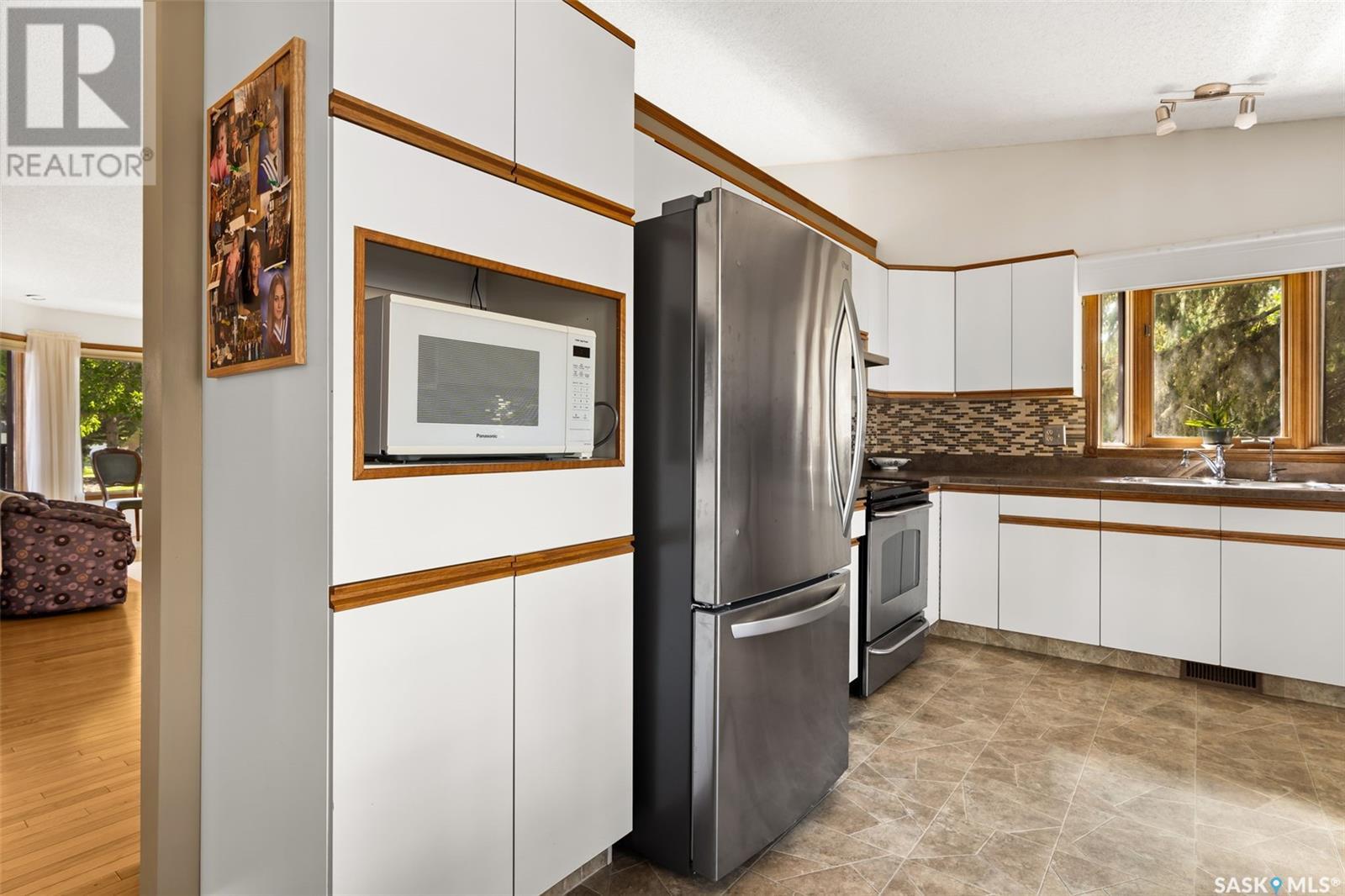 Single Family House Bungalow for Sale in  Greensboro DRIVE Regina 