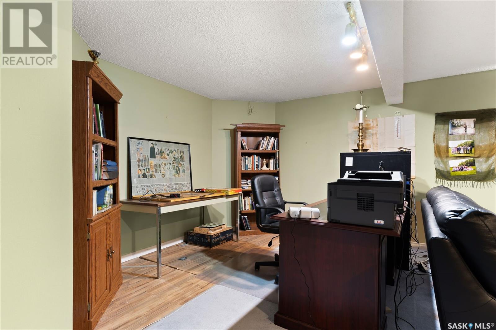 Single Family House Bungalow for Sale in  Greensboro DRIVE Regina 