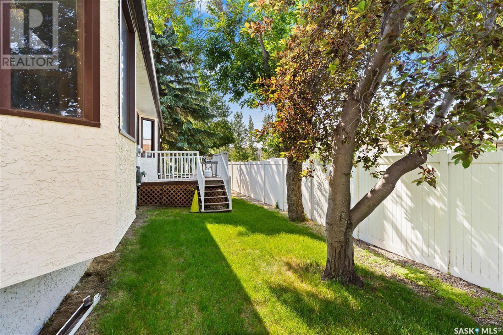 Single Family House Bungalow for Sale in  Greensboro DRIVE Regina 