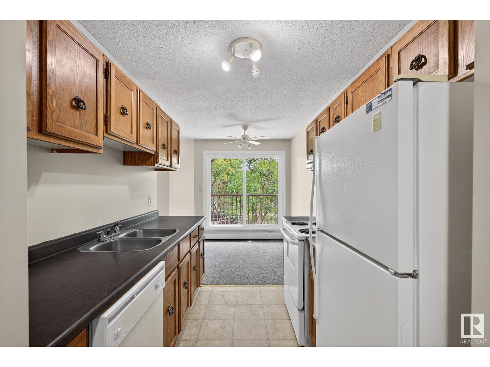 Photo 7 of 208 10826 113 St Nw, Edmonton AB