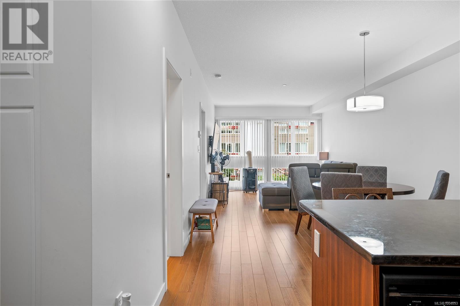 303 99 Chapel St, Nanaimo