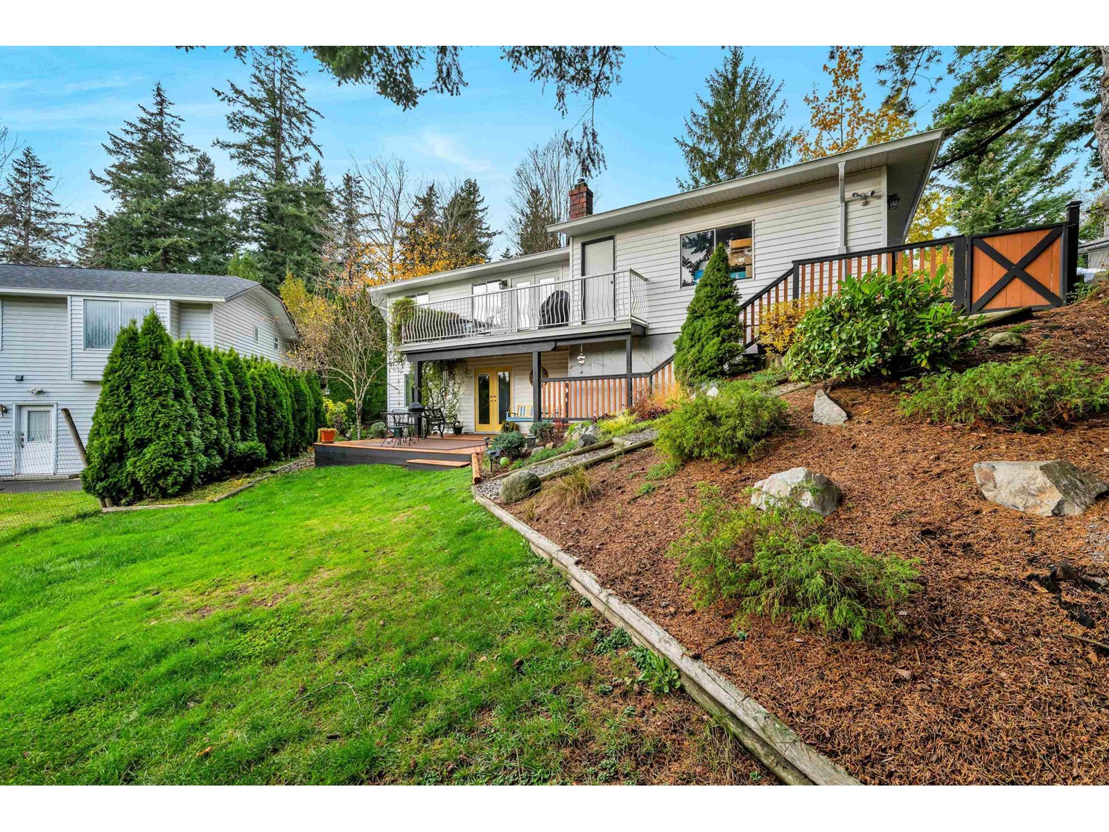 Photo 32 of 34386 Fraser Street, Abbotsford BC