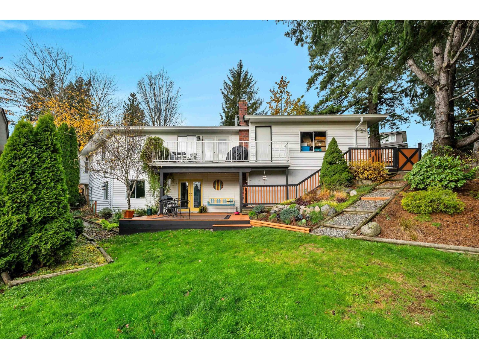 Photo 33 of 34386 Fraser Street, Abbotsford BC