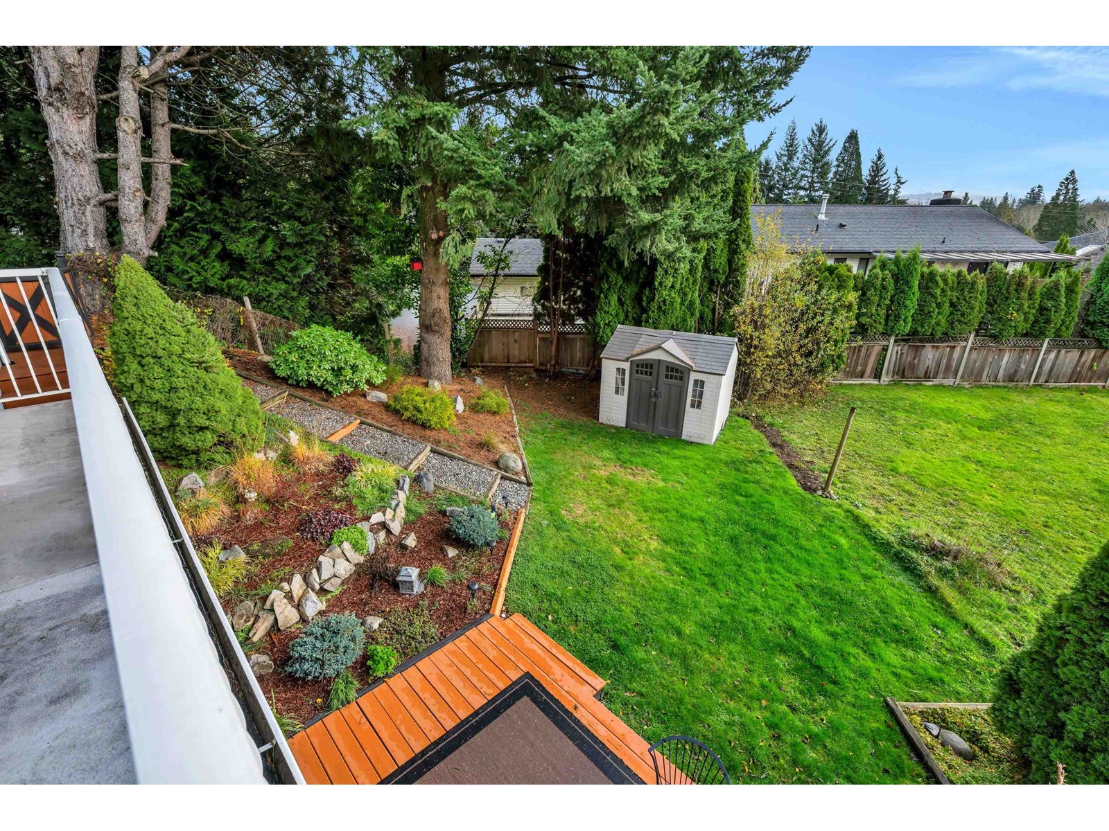 Photo 27 of 34386 Fraser Street, Abbotsford BC