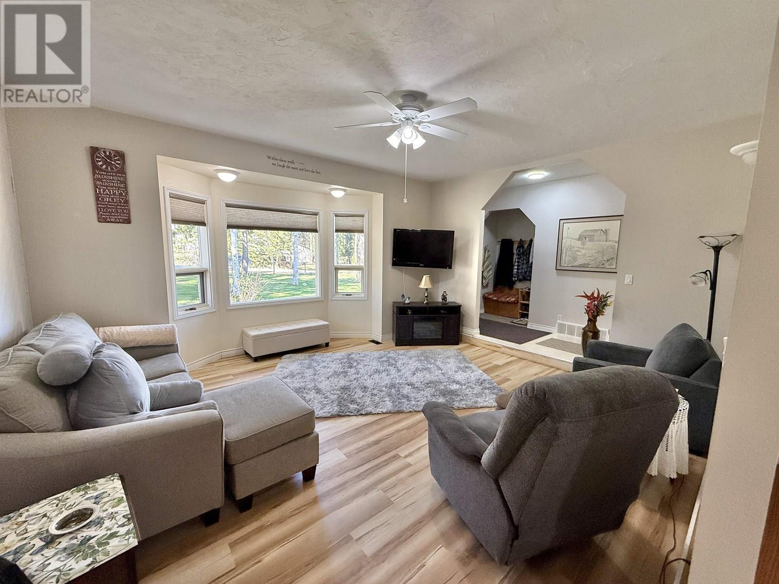 2401 TANOKA ROAD, Quesnel