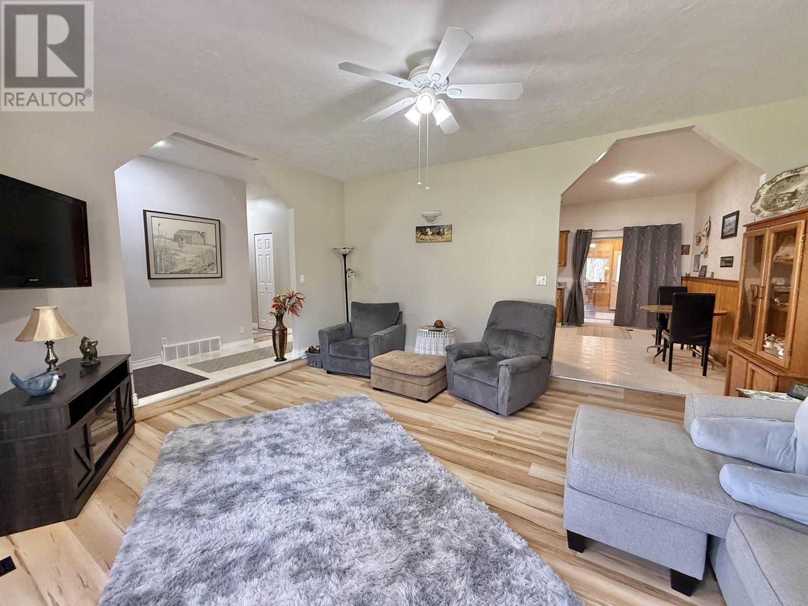 2401 TANOKA ROAD, Quesnel