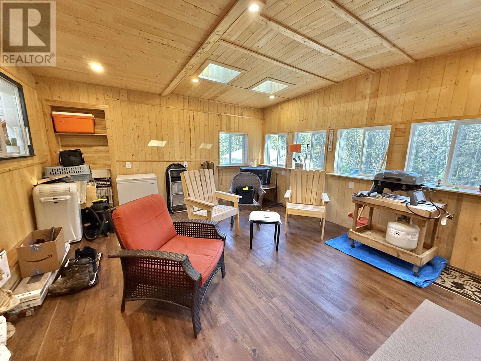 2401 TANOKA ROAD, Quesnel