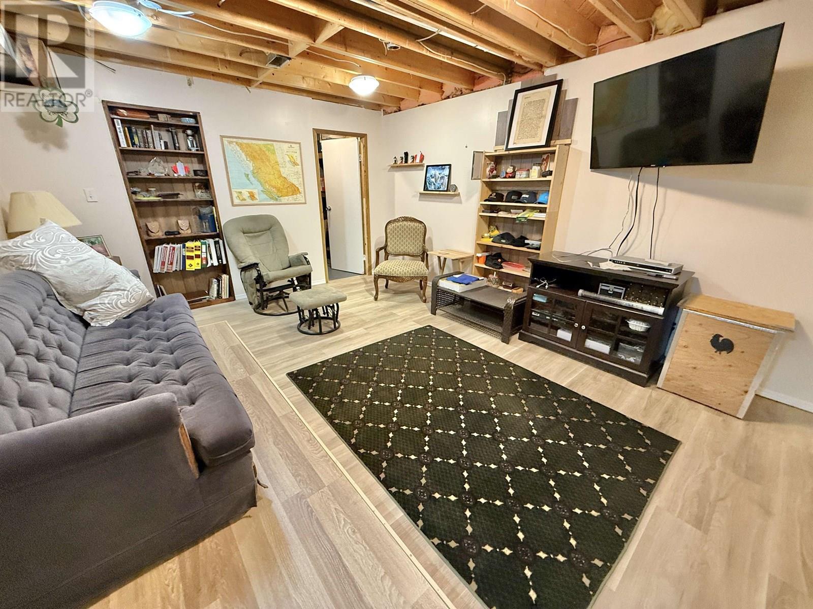 2401 TANOKA ROAD, Quesnel