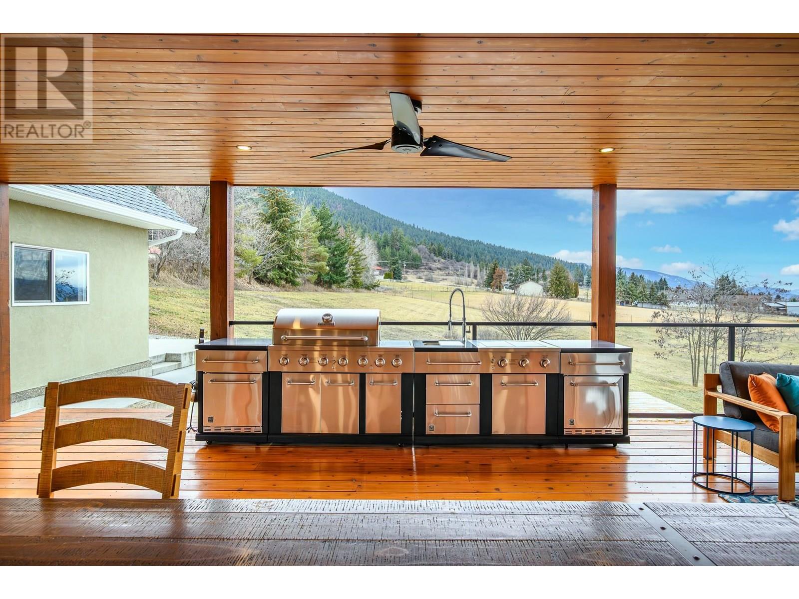 5393 East Vernon Road, Vernon