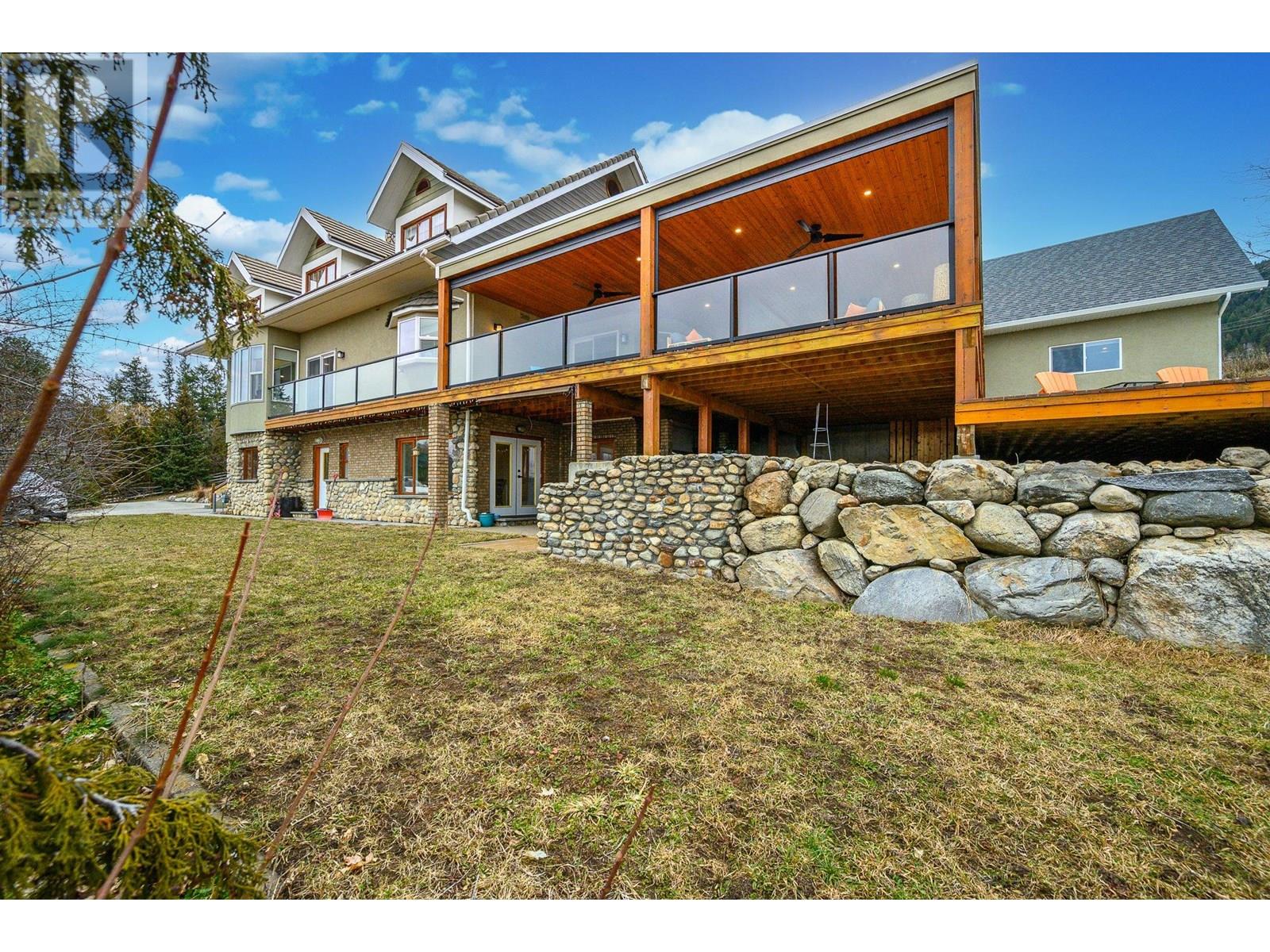 5393 East Vernon Road, Vernon