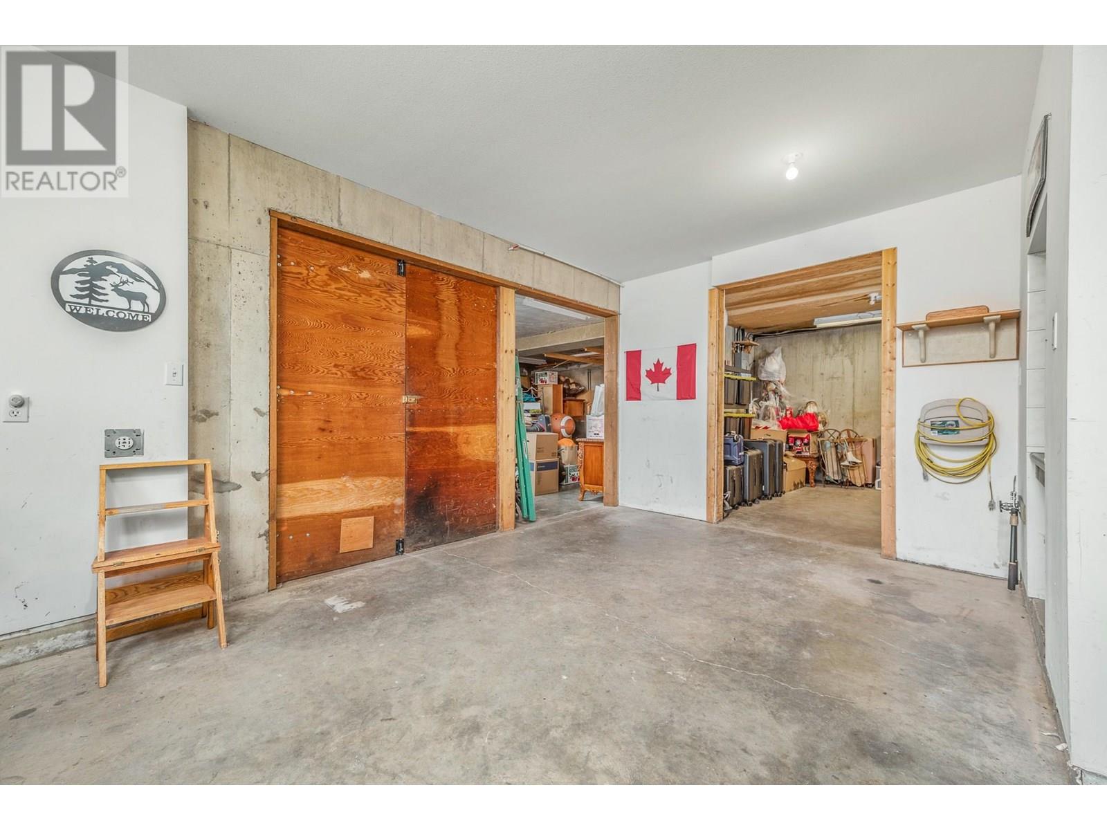 5393 East Vernon Road, Vernon