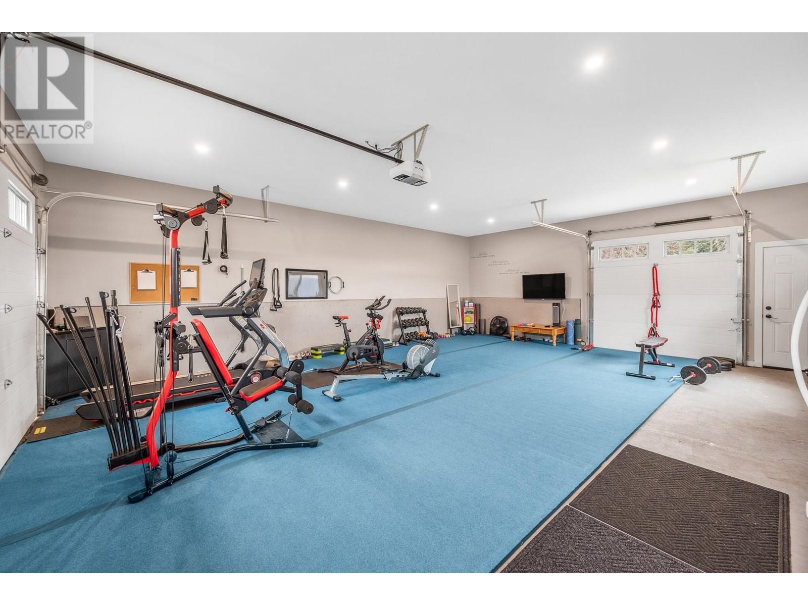 5393 East Vernon Road, Vernon