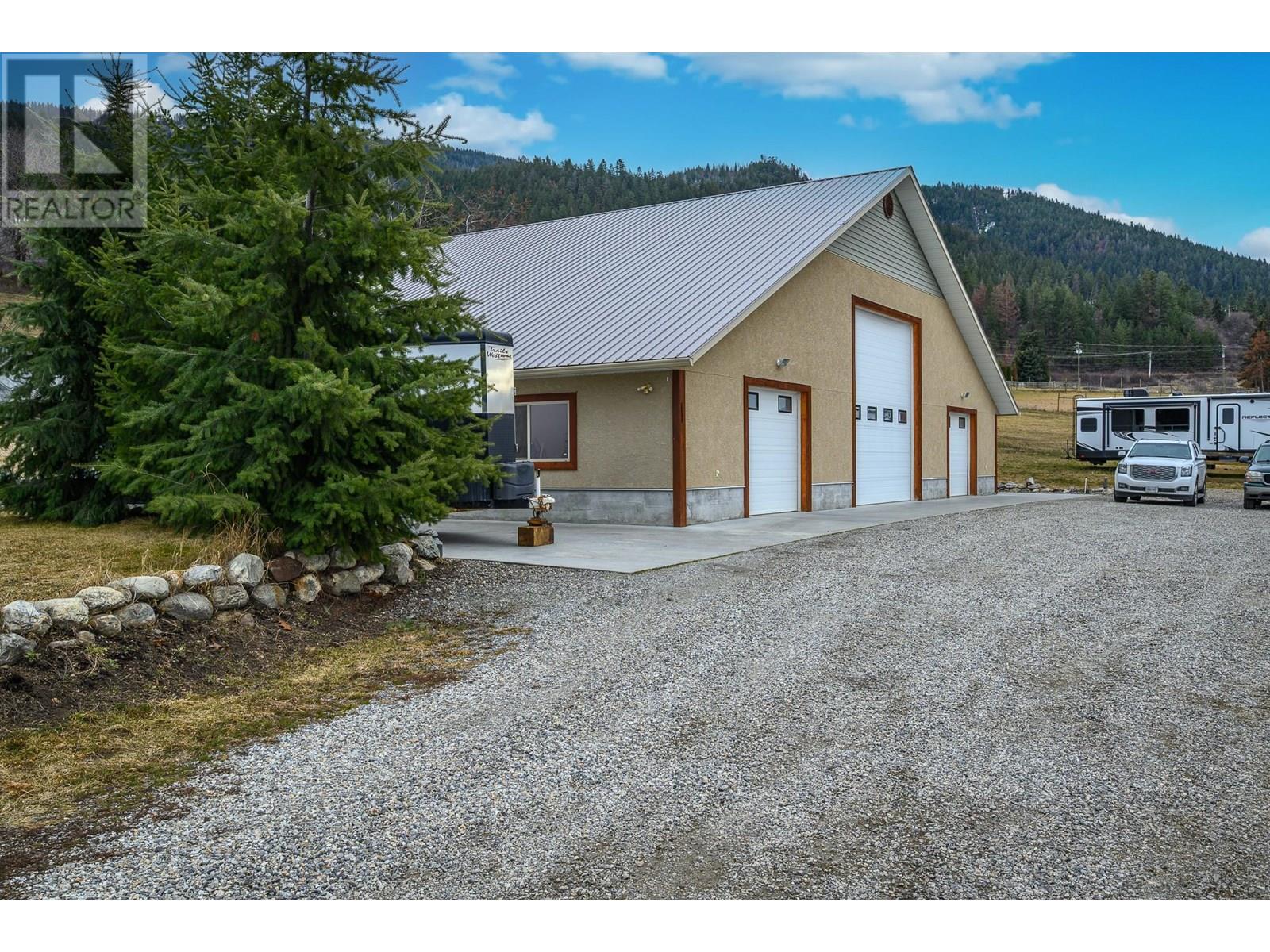 5393 East Vernon Road, Vernon