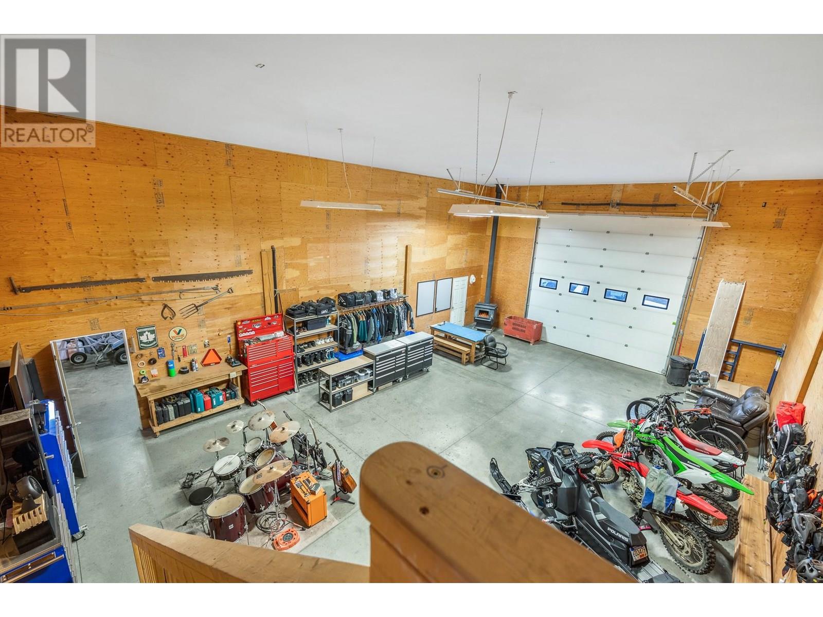 5393 East Vernon Road, Vernon