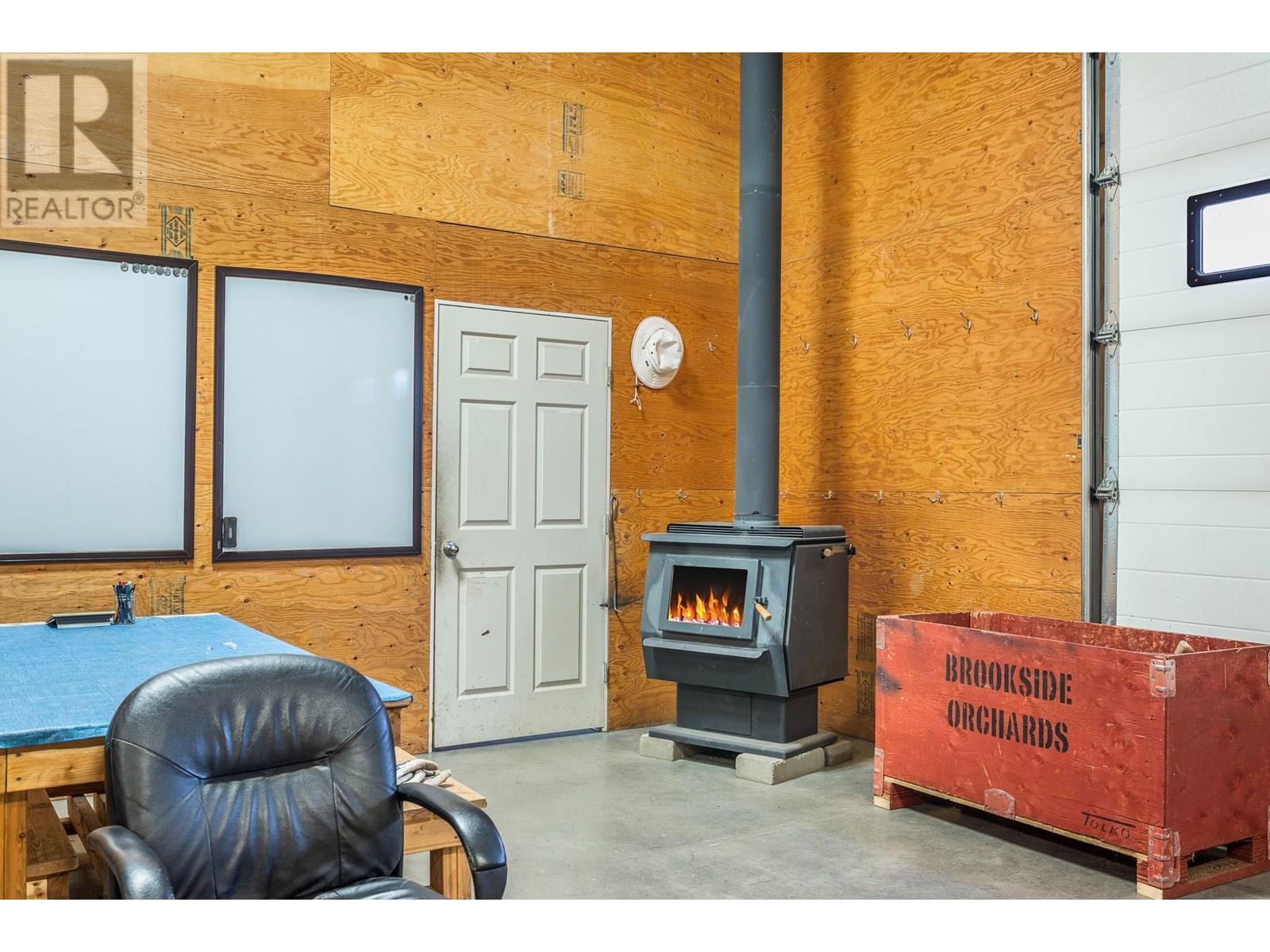5393 East Vernon Road, Vernon