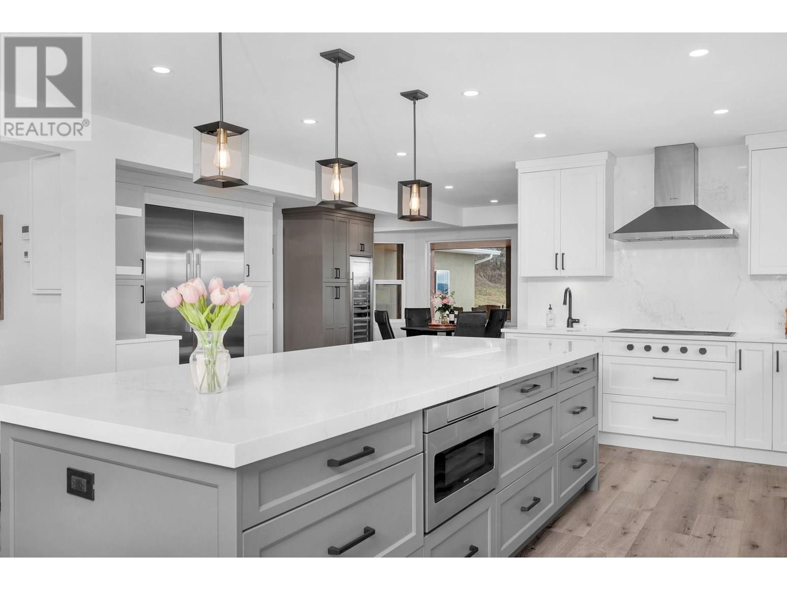5393 East Vernon Road, Vernon