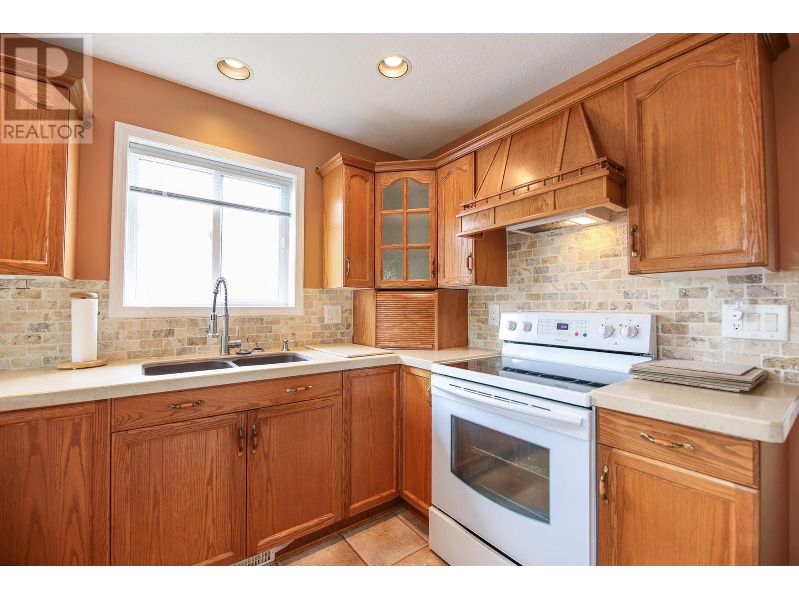 606 Red Wing Drive, Penticton