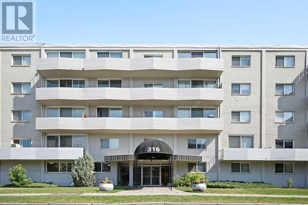 Single Family House for Sale in    Avenue NE Crescent Heights Calgary 