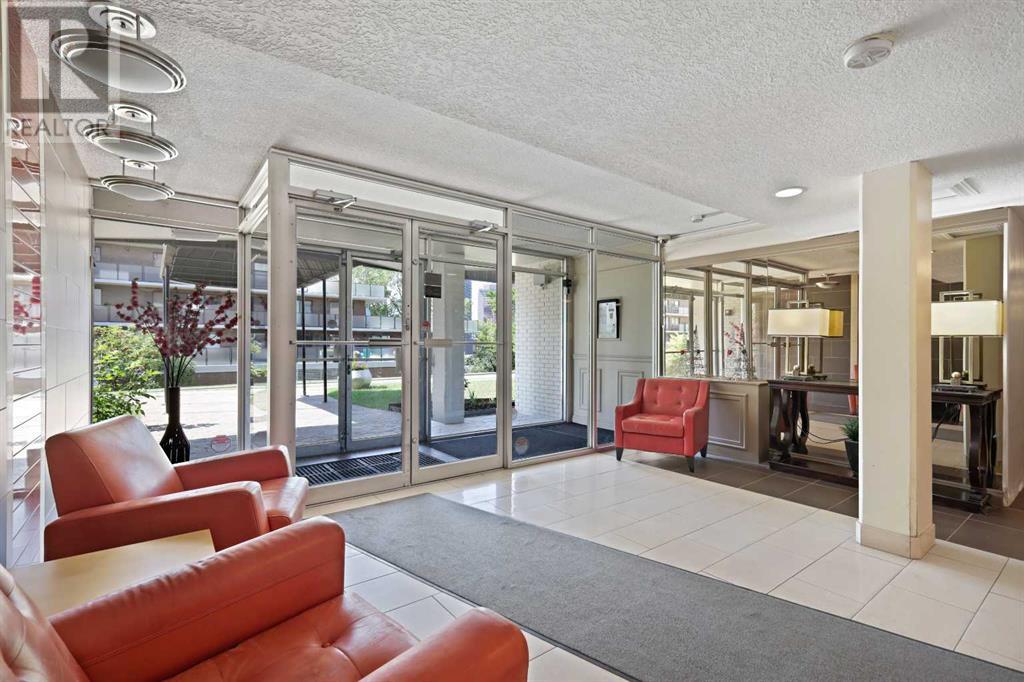 Single Family House for Sale in    Avenue NE Crescent Heights Calgary 