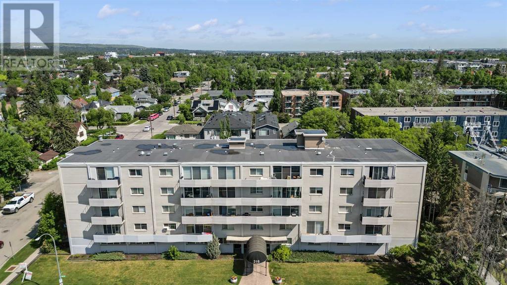 Single Family House for Sale in    Avenue NE Crescent Heights Calgary 