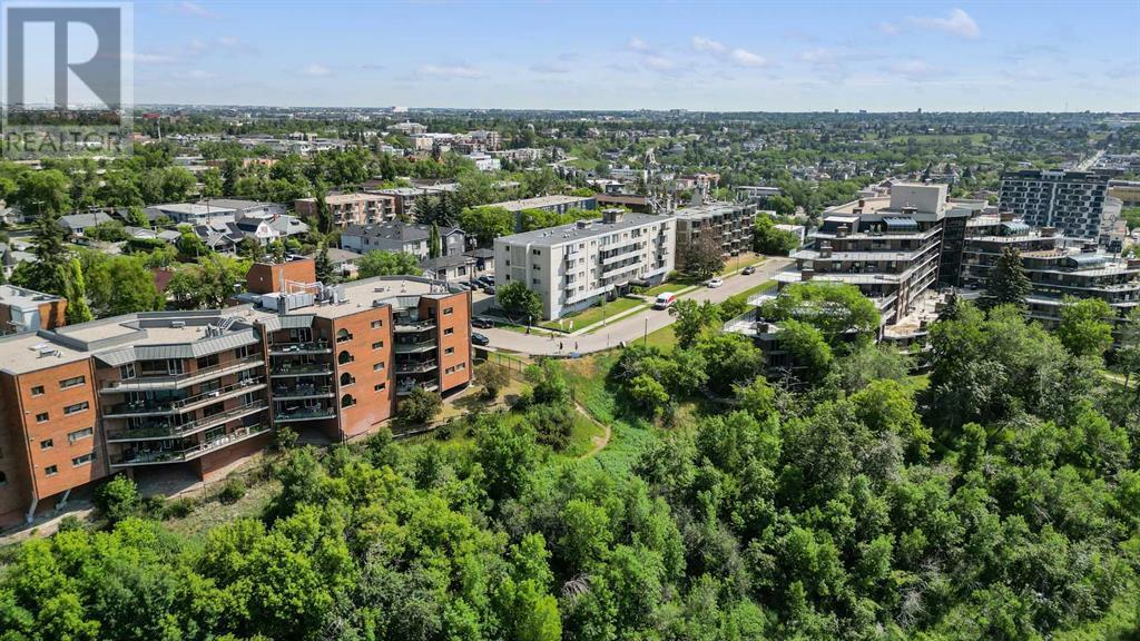 Single Family House for Sale in    Avenue NE Crescent Heights Calgary 