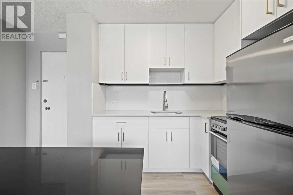 Single Family House for Sale in    Avenue NE Crescent Heights Calgary 