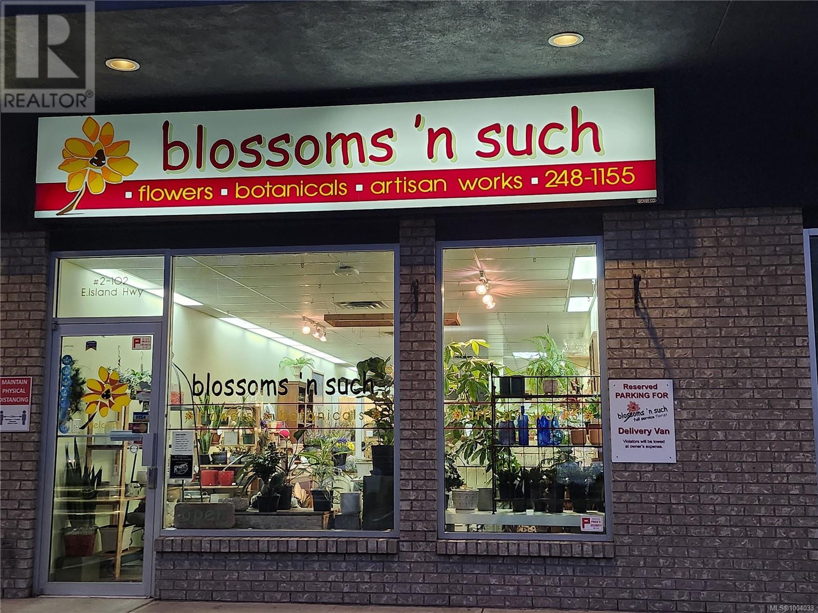 2 102 Island Hwy E, Parksville