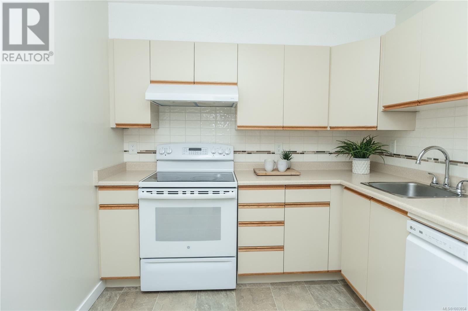 410 6715 Dover Rd, Nanaimo
