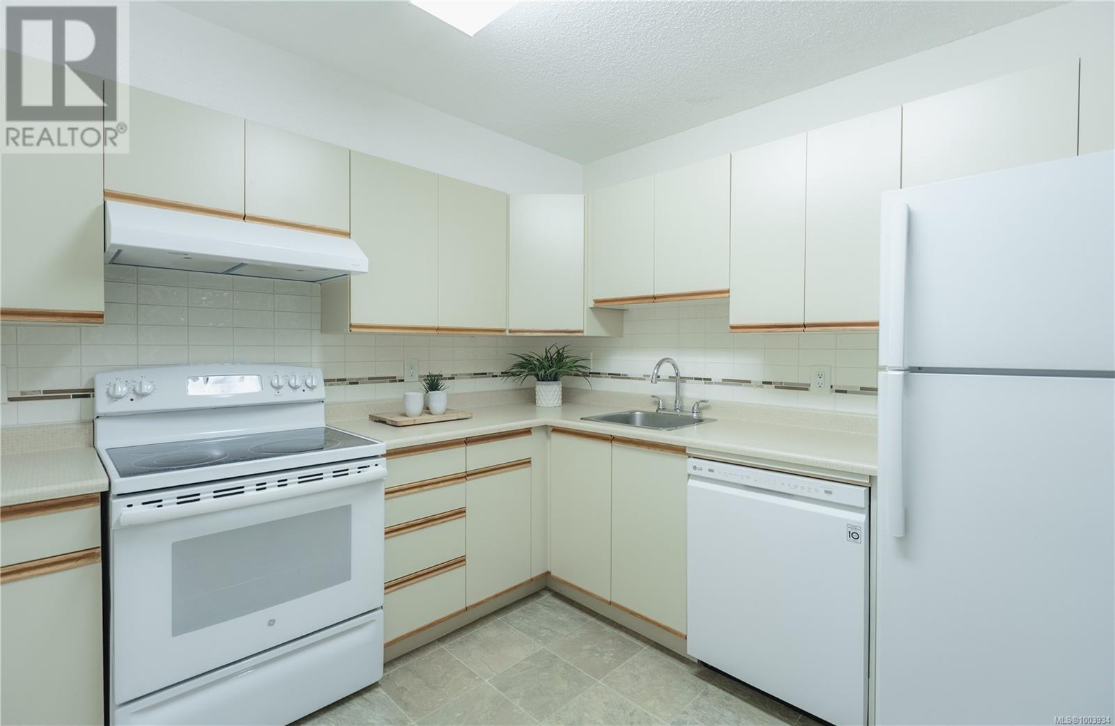 410 6715 Dover Rd, Nanaimo
