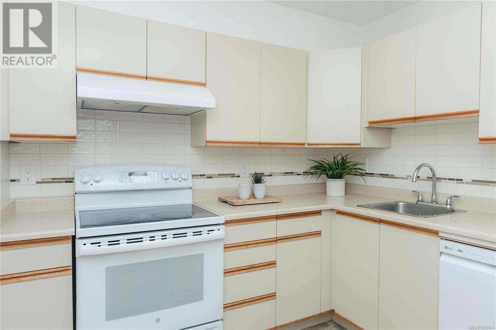 410 6715 Dover Rd, Nanaimo
