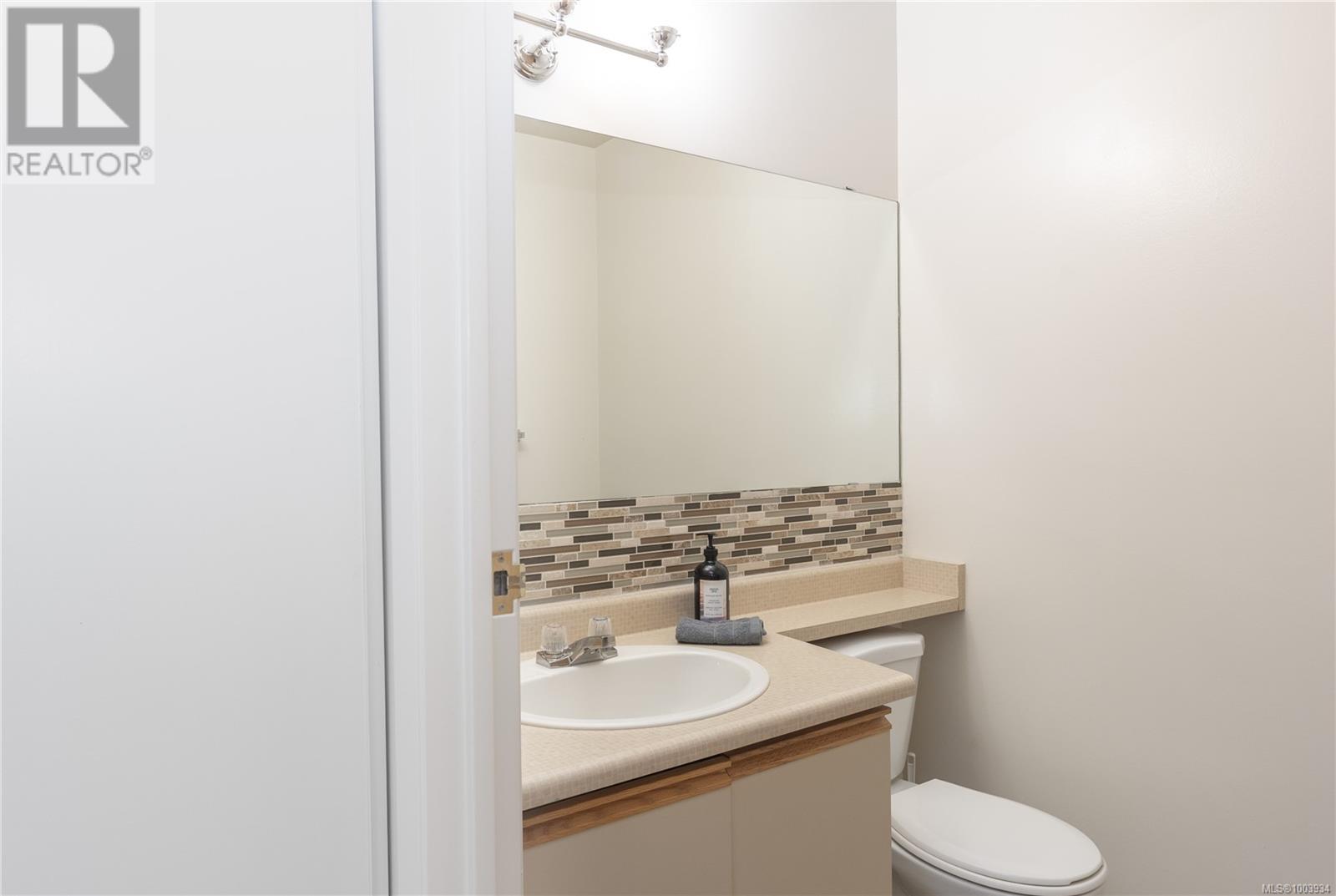 410 6715 Dover Rd, Nanaimo