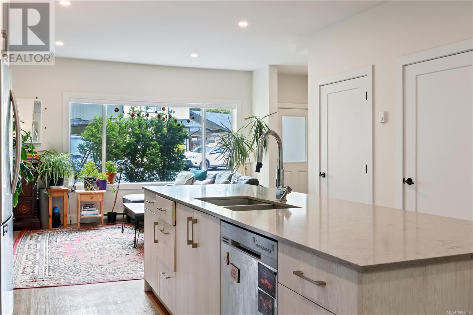19 625 Hellesen Dr, Tofino