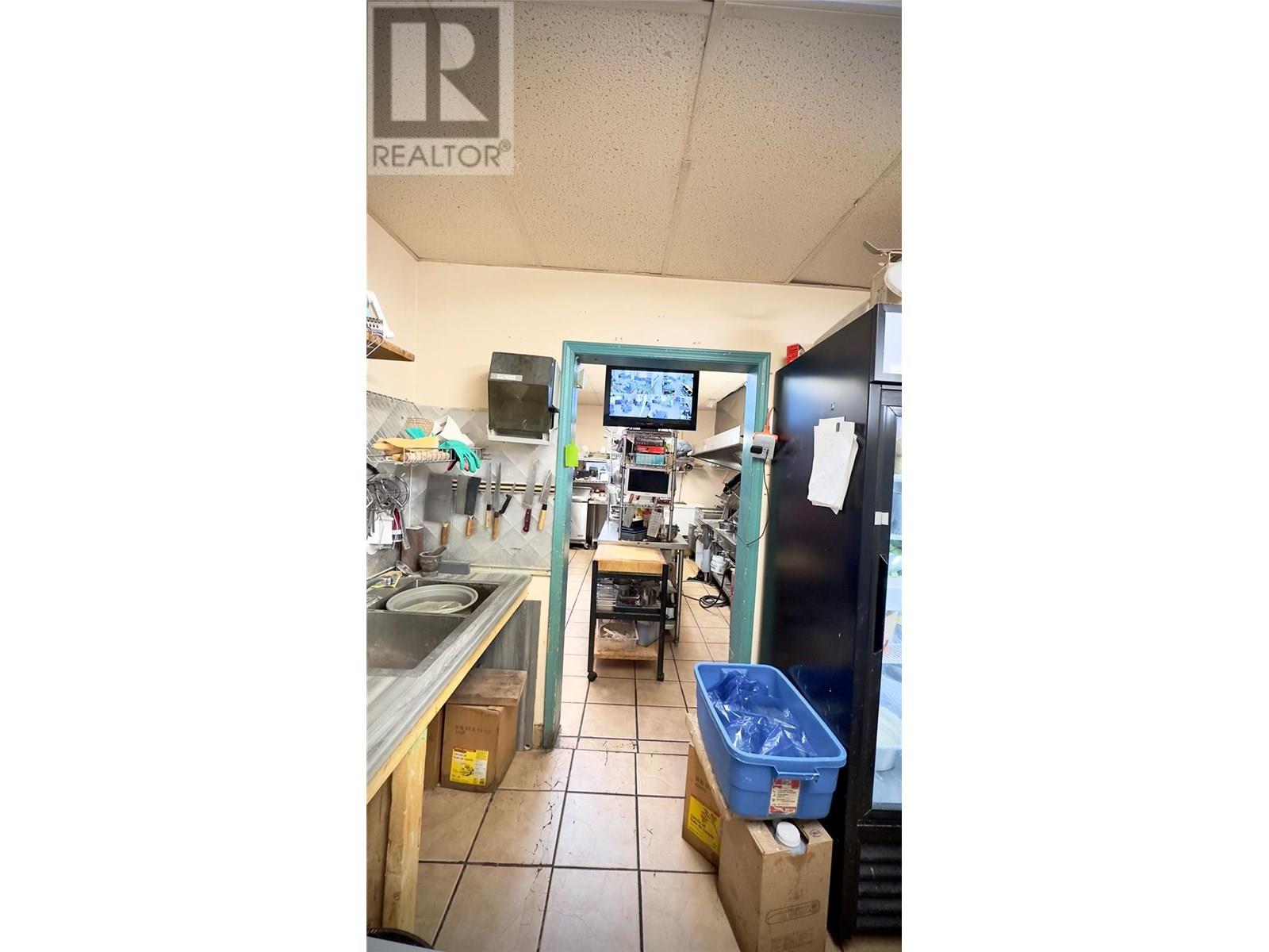  8323 Main Street, Osoyoos