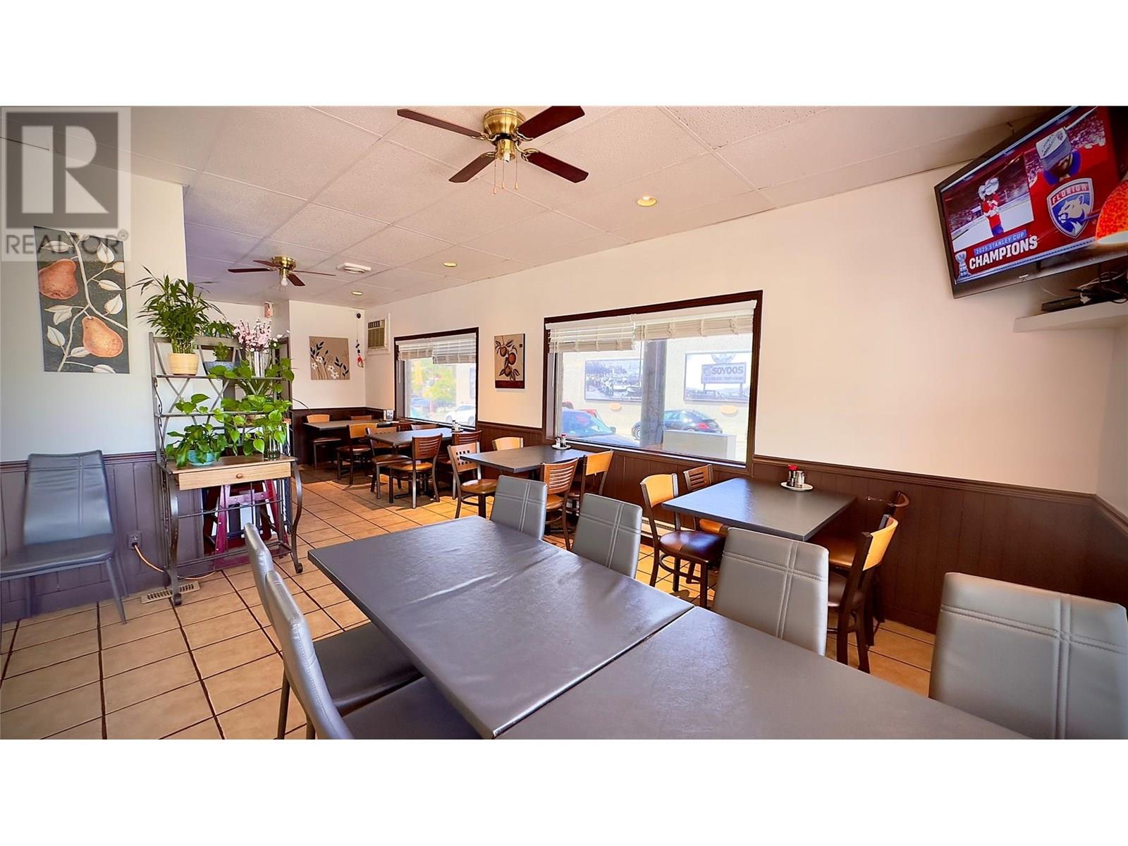  8323 Main Street, Osoyoos